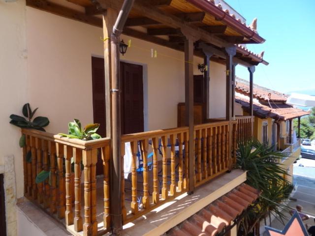 Pension Eleni นาฟปลิโอ ภายนอก รูปภาพ